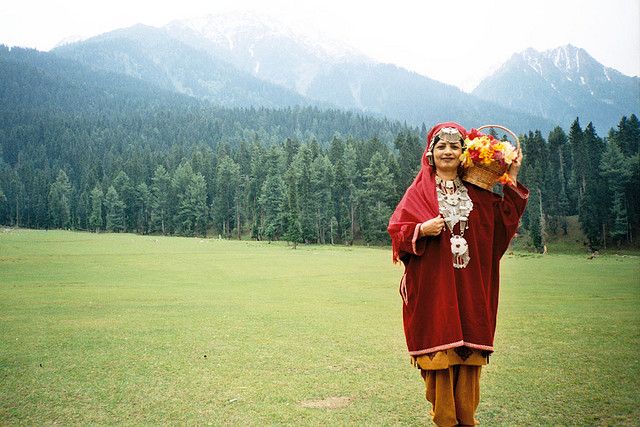 Seasonal Clothes To Wear For Kashmir Trip - Kashmir Online